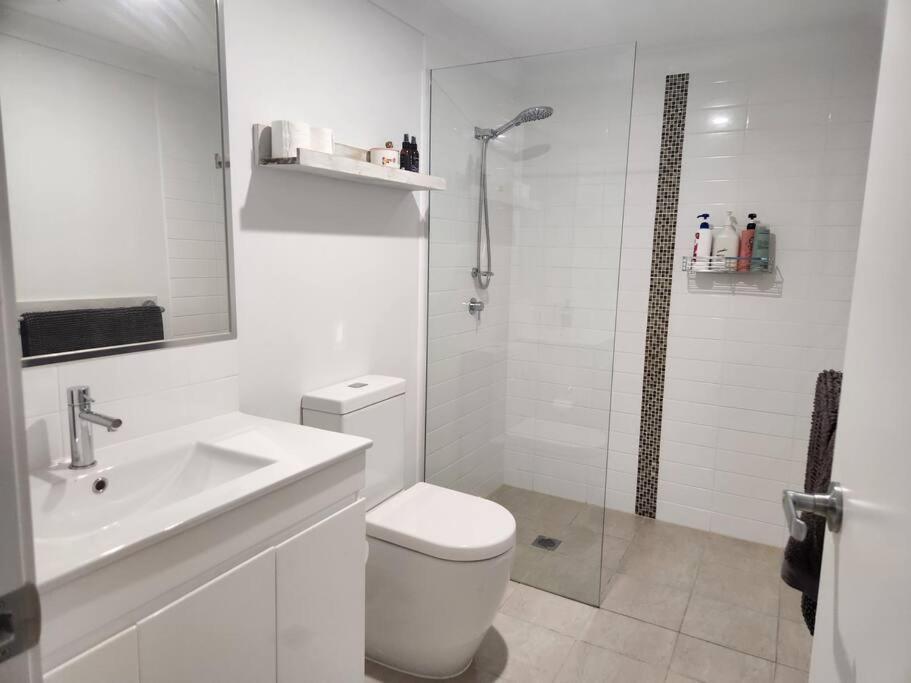 A Quiet Unit Overlooking A Reserve Petrie Extérieur photo